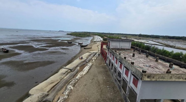 সাগরের ভাঙনে অস্তিত্ব সংকটে সেন্টমার্টিন
